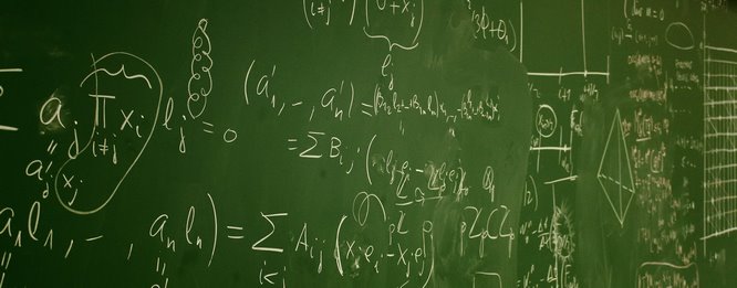 Modelling and Analysing the effects of the environement on the evolution of a population 